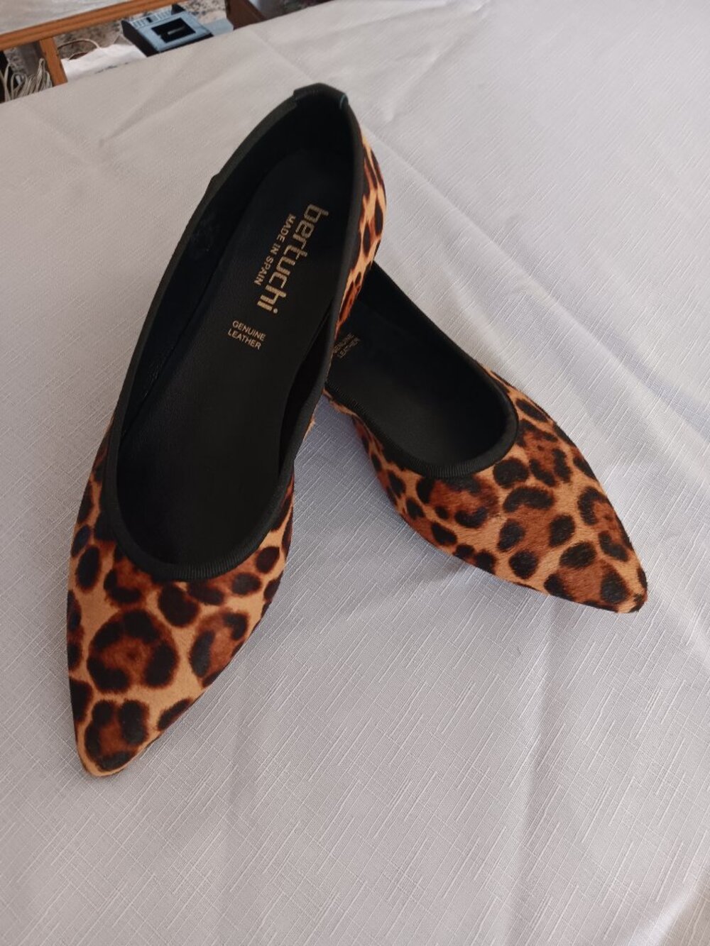 Leopard ballet flats